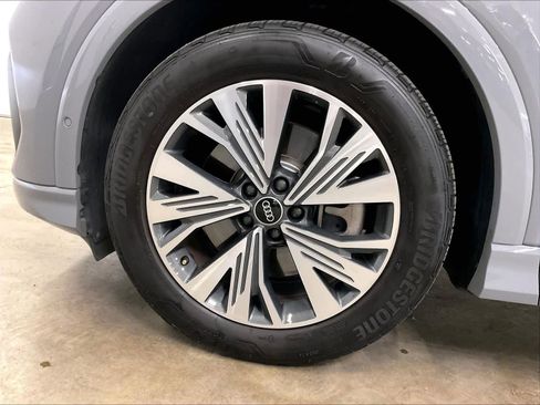 Used 2023 Audi Q4 e-tron Premium Plus w/ Premium Plus image 11