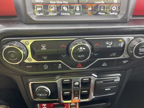 Used 2021 Jeep Wrangler Unlimited Rubicon w/ Xtreme Recon 35" Tire Package image 37