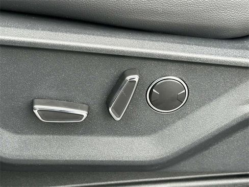 New 2025 Ford F150 Lariat w/ Equipment Group 502A High image 18