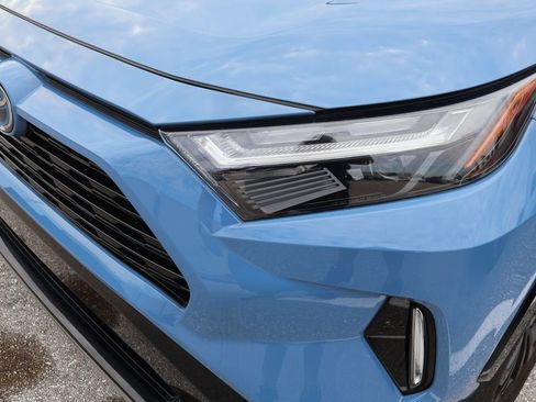 Used 2023 Toyota RAV4 XSE AWD/4WD image 3
