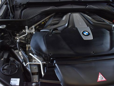 Used 2018 BMW X5 xDrive50i w/ M Sport Package image 50