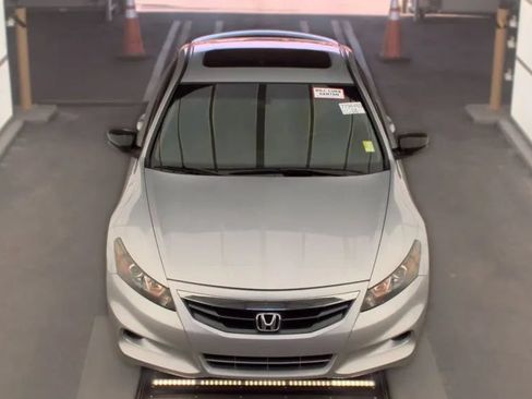Used 2011 Honda Accord EX image 3