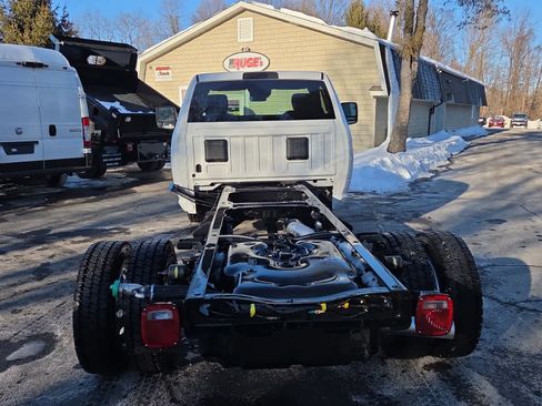New 2026 RAM 5500 Tradesman w/ Chrome Appearance Group image 9