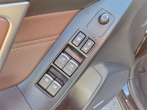 Used 2018 Subaru Forester 2.0XT Touring image 19