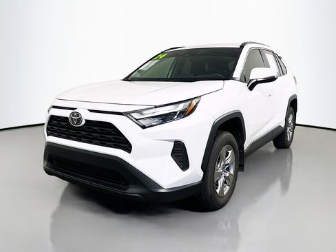 Used 2024 Toyota RAV4 XLE w/ Convenience Package image 10