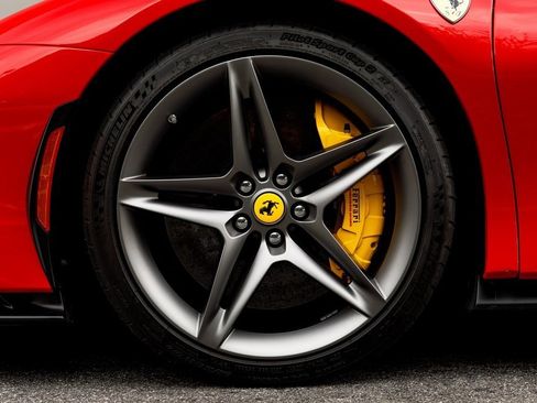 Used 2023 Ferrari SF90 Spider image 14