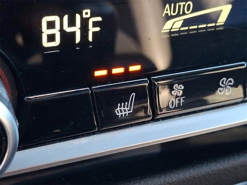 Used 2023 BMW 530e xDrive image 26