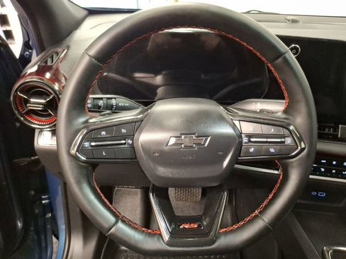 Used 2025 Chevrolet Equinox RS w/ Safety and Technology Package image 18