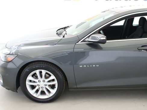 Used 2017 Chevrolet Malibu LT image 5