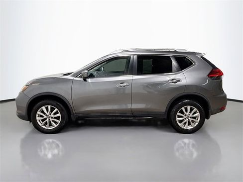 Used 2017 Nissan Rogue SV image 8