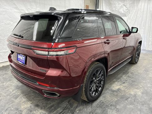 Used 2025 Jeep Grand Cherokee Summit AWD/4WD image 5
