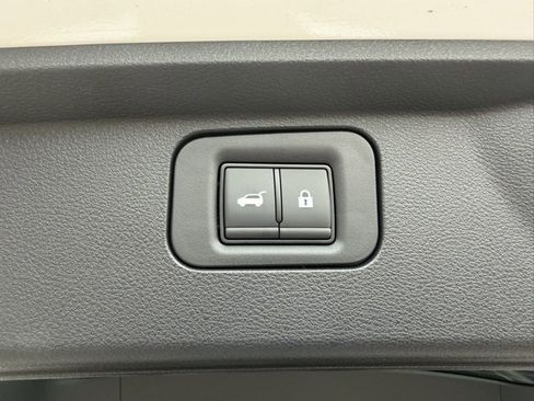 New 2026 Nissan Armada SL image 12