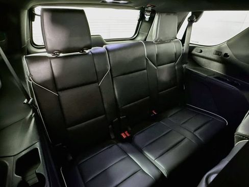 Used 2021 Cadillac Escalade Premium Luxury w/ Driver Assist Tech Package AWD/4WD image 35