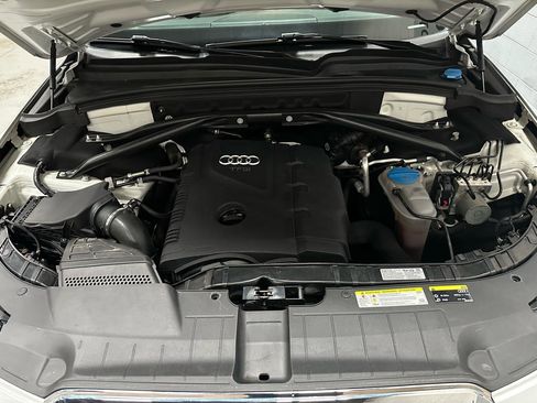 Used 2015 Audi Q5 2.0T Premium Plus w/ Technology Package AWD/4WD image 21