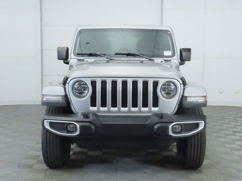 Used 2021 Jeep Wrangler Unlimited Sahara image 2