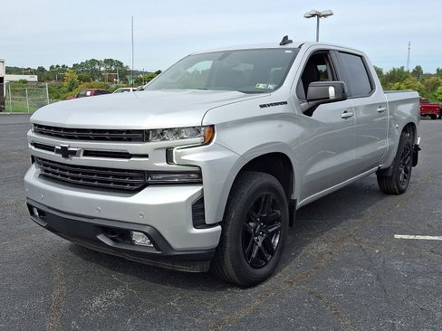 Used 2022 Chevrolet Silverado 1500 RST w/ LPO, Blackout Package image 3