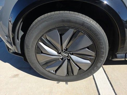 Used 2023 Nissan Ariya image 11