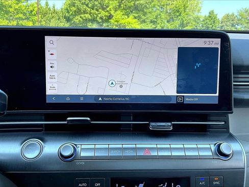 Used 2024 Hyundai Kona SEL w/ Convenience Package AWD/4WD image 13