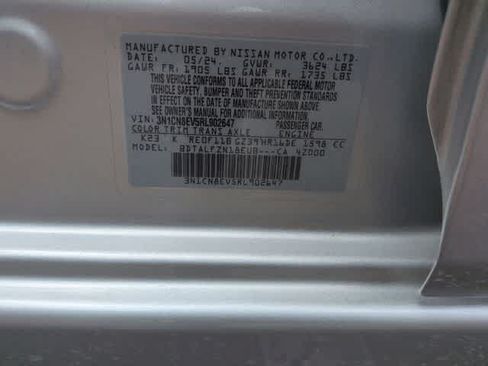 Used 2024 Nissan Versa SV FWD image 34