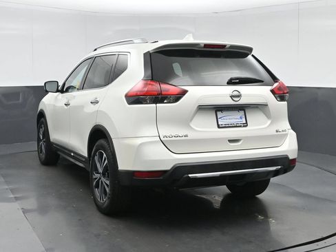 Used 2017 Nissan Rogue SL w/ SL Premium Package AWD/4WD image 5
