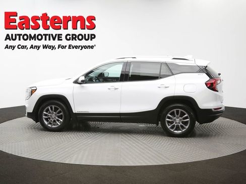 Used 2024 GMC Terrain SLT image 63