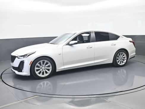 Used 2022 Cadillac CT5 Luxury RWD image 2