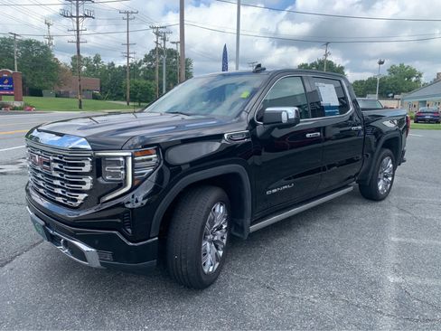 Used 2024 GMC Sierra 1500 Denali w/ Denali Reserve Package AWD/4WD image 3