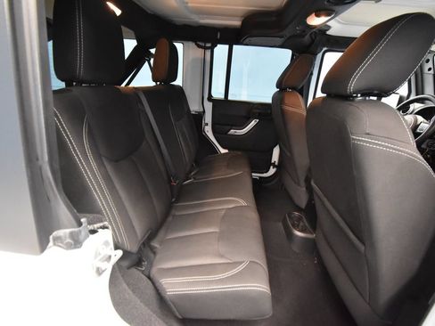 Used 2015 Jeep Wrangler Unlimited Sahara AWD/4WD image 25