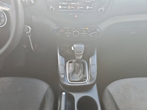 Used 2022 Kia Soul LX w/ Technology Package FWD image 15