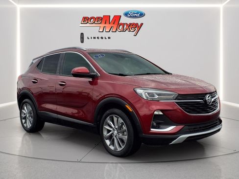 Used 2022 Buick Encore GX Essence w/ Advanced Technology Package FWD image 3