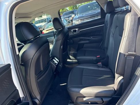 Used 2022 Kia Sorento SX FWD image 22