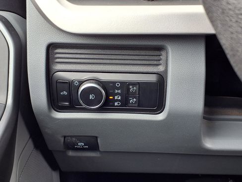 Used 2025 Ford F250 XLT image 17