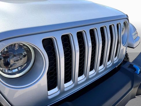 Used 2023 Jeep Wrangler Unlimited Sahara w/ Safety Group AWD/4WD image 28