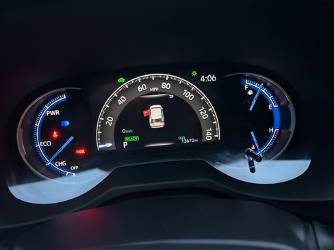 Used 2025 Toyota RAV4 LE image 18