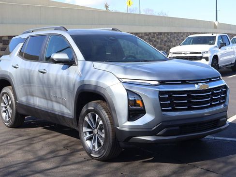 New 2026 Chevrolet Equinox LT w/ Convenience Package II image 10