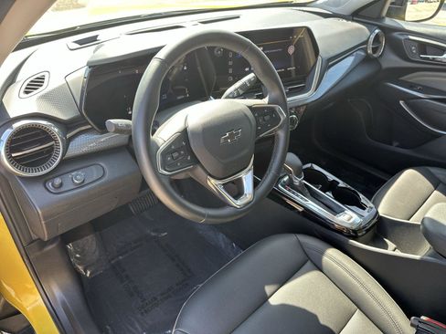 Certified 2024 Chevrolet Trax ACTIV w/ Driver Confidence Package image 12