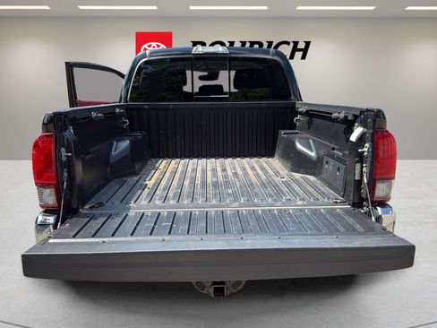 Used 2023 Toyota Tacoma SR5 AWD/4WD image 17