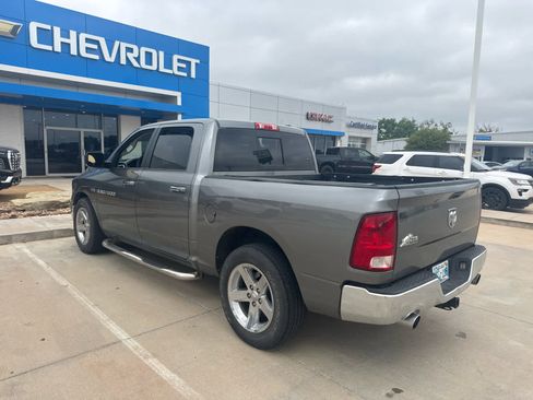 Used 2011 RAM 1500 Big Horn RWD image 4