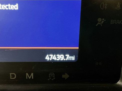 Used 2023 Ford Bronco Outer Banks image 3