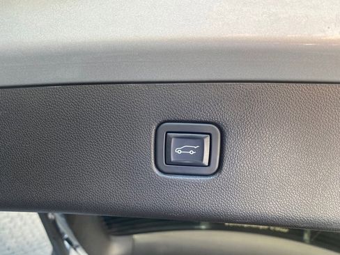 Used 2022 Chevrolet Blazer RS w/ Enhanced Convenience Package image 39