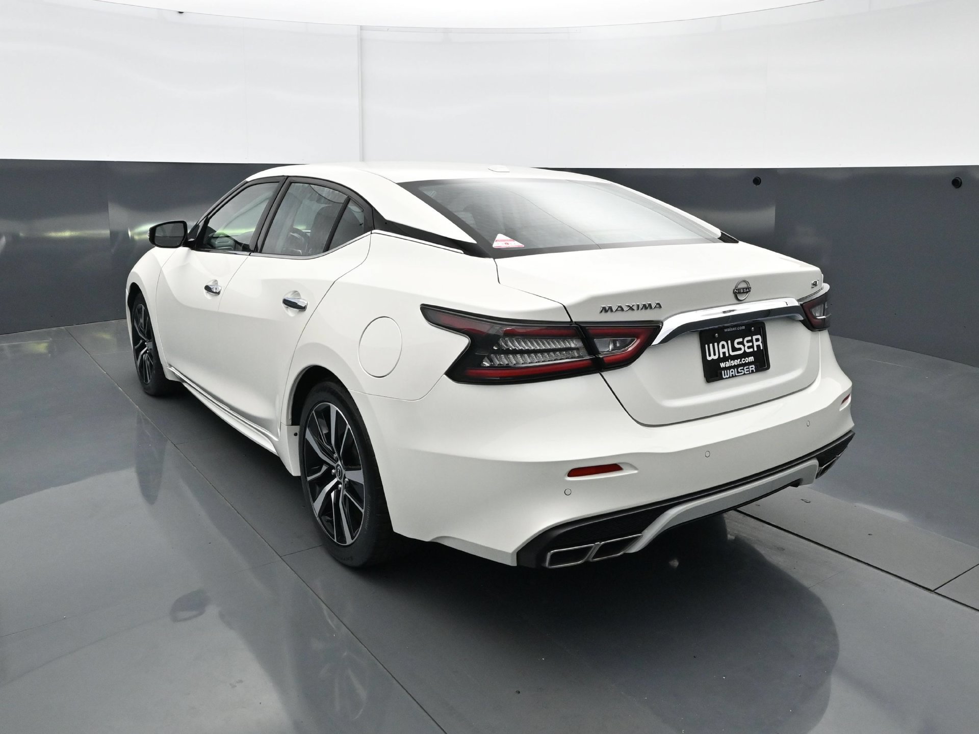 Used 2023 Nissan Maxima SV w/ Floor Mat Group FWD image 5