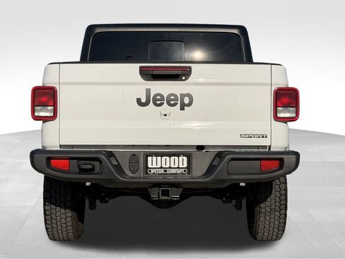Used 2021 Jeep Gladiator Sport image 4