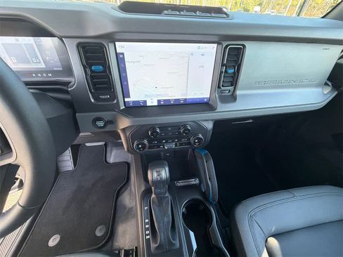 Used 2024 Ford Bronco Black Diamond image 20