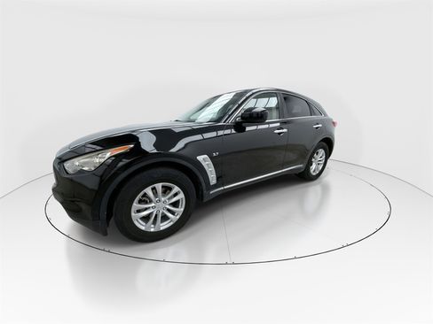 Used 2017 INFINITI QX70 2WD image 4
