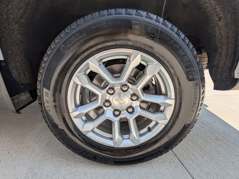 Used 2022 Chevrolet Silverado 1500 LT image 38