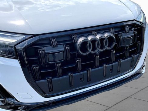Used 2025 Audi Q7 3.0T Premium Plus AWD/4WD image 30