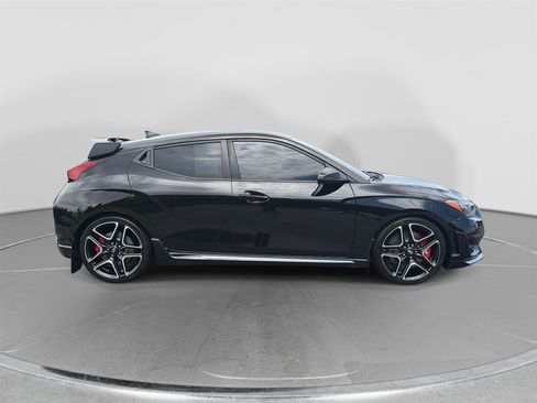 Used 2020 Hyundai Veloster N w/ Performance Package FWD image 6
