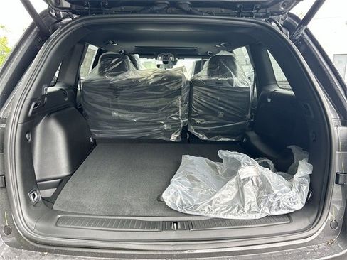 New 2025 Jeep Grand Cherokee Laredo X w/ Luxury Tech Group I image 17