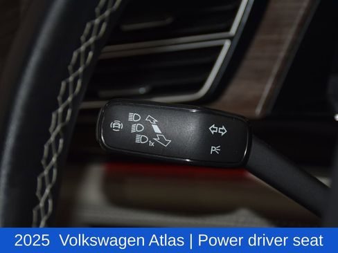 Used 2025 Volkswagen Atlas SEL AWD/4WD image 10
