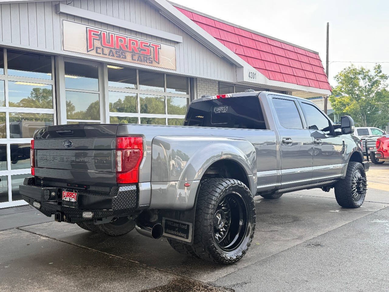 Used 2022 Ford F350 Lariat w/ Lariat Ultimate Package AWD/4WD image 3